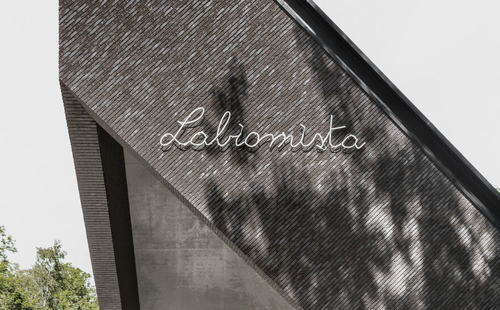 Bezoek Labiomista